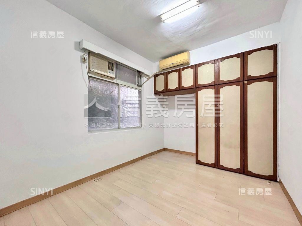 中華路捷運邊間三房公寓房屋室內格局與周邊環境