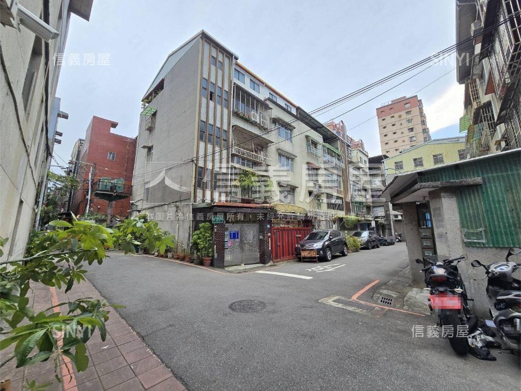 中華路捷運邊間三房公寓房屋室內格局與周邊環境