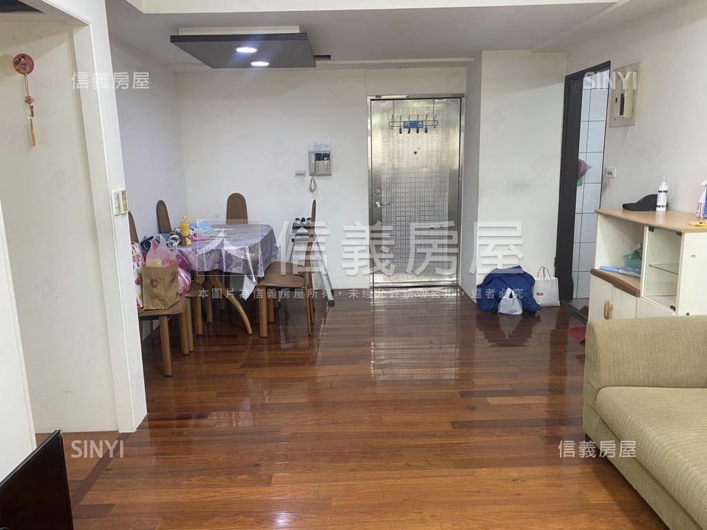 維多利亞★電梯景觀大兩房房屋室內格局與周邊環境