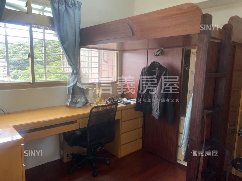 維多利亞★電梯景觀大兩房房屋室內格局與周邊環境
