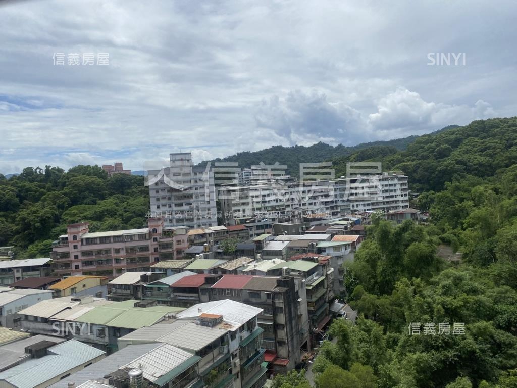 維多利亞★電梯景觀大兩房房屋室內格局與周邊環境