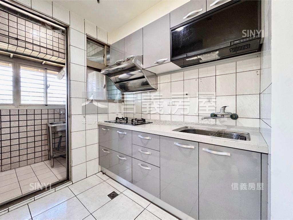 神話景觀電梯兩房房屋室內格局與周邊環境