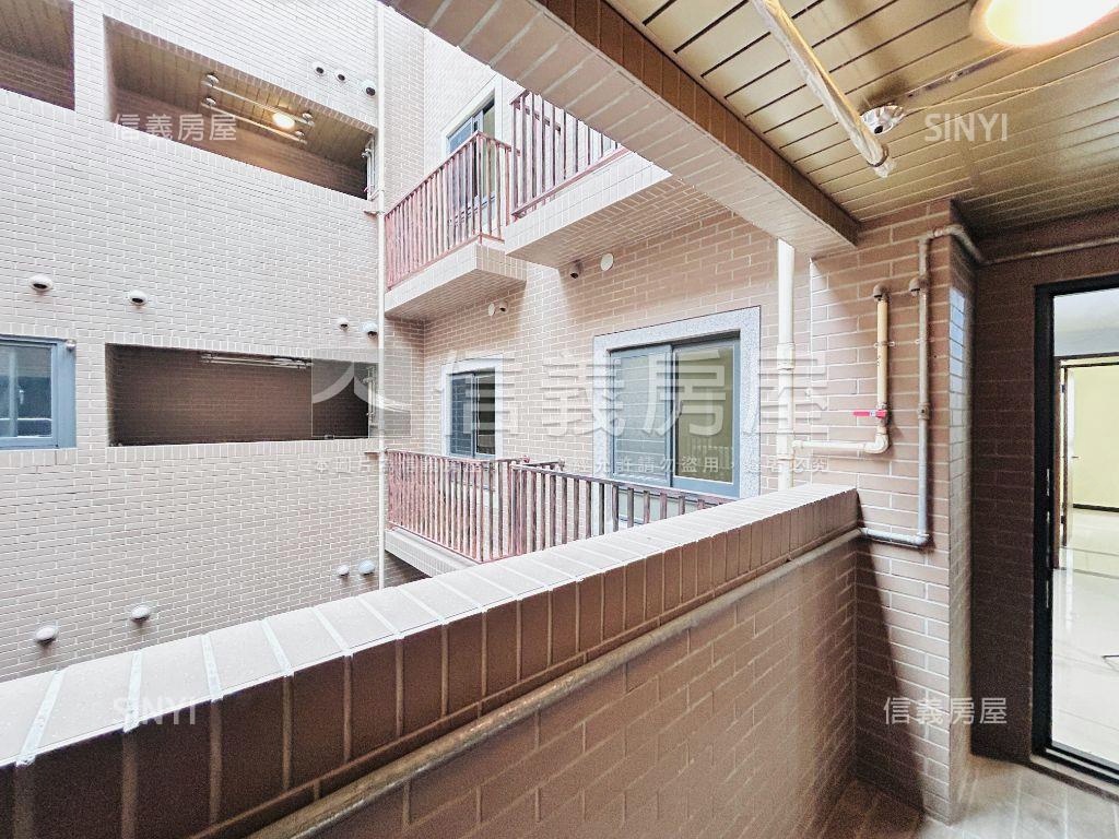 全新青景喆美景三房１０Ｆ房屋室內格局與周邊環境