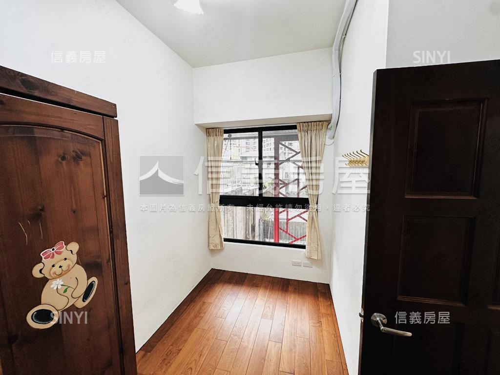 府中贊三房車位房屋室內格局與周邊環境