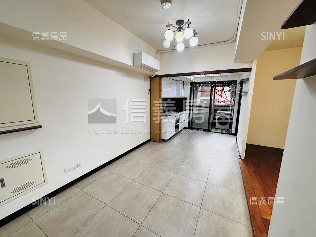 府中贊三房車位房屋室內格局與周邊環境