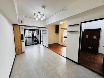 府中贊三房車位