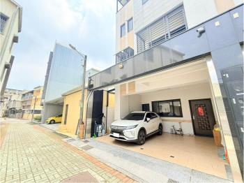 新市邊間精緻雙車墅
