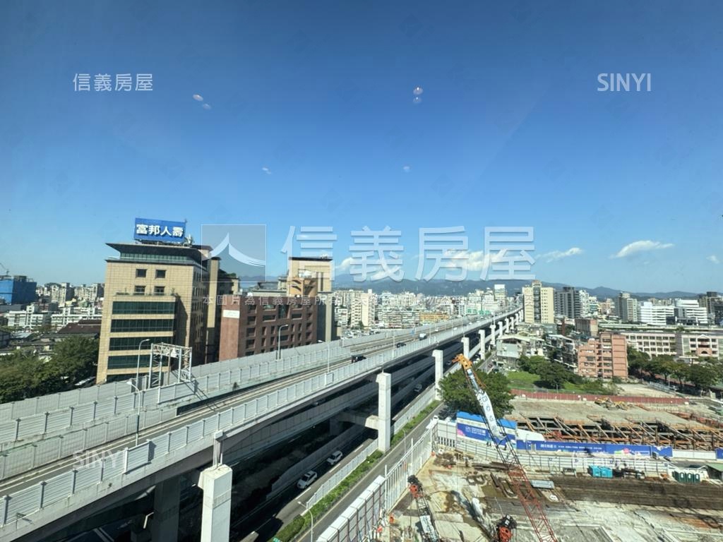 太子１０１。豪邸三房車位房屋室內格局與周邊環境