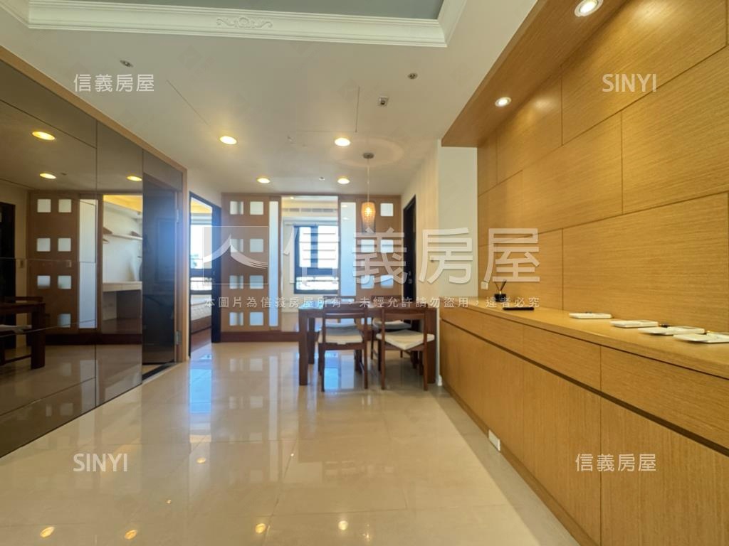 太子１０１。豪邸三房車位房屋室內格局與周邊環境