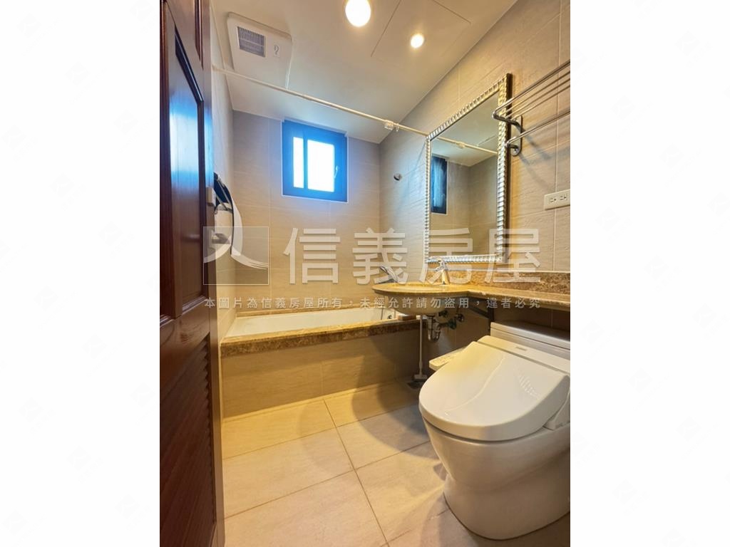 太子１０１。豪邸三房車位房屋室內格局與周邊環境