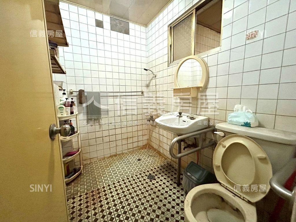 德芳一街臨路孝親透天房屋室內格局與周邊環境