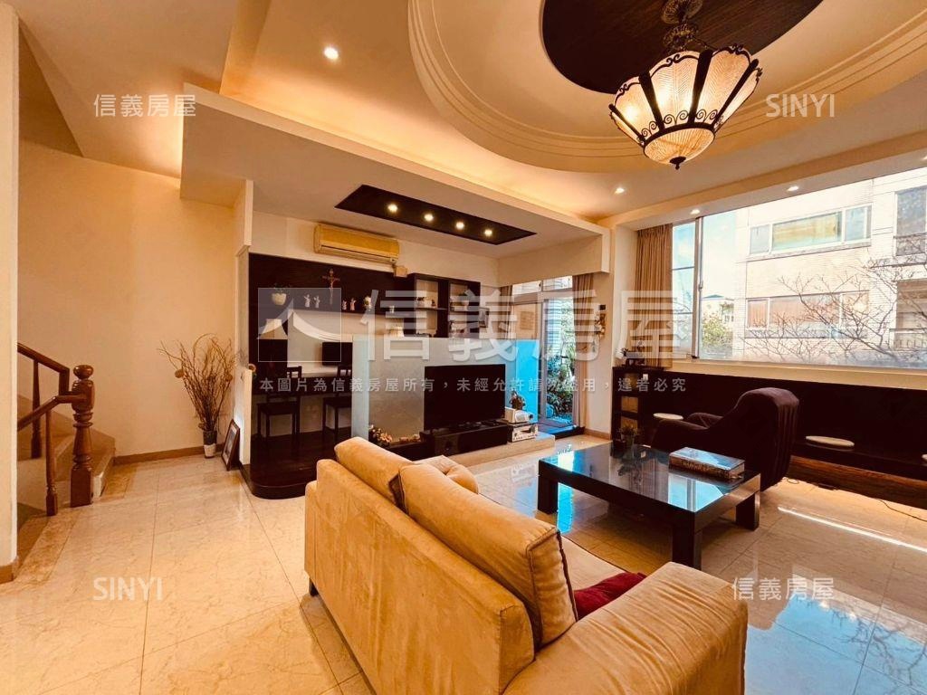 稀有社區型孝親房透天房屋室內格局與周邊環境