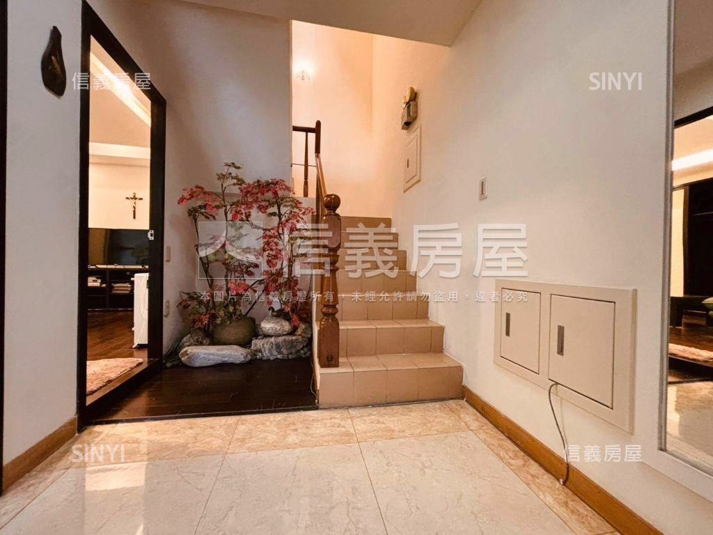 稀有社區型孝親房透天房屋室內格局與周邊環境