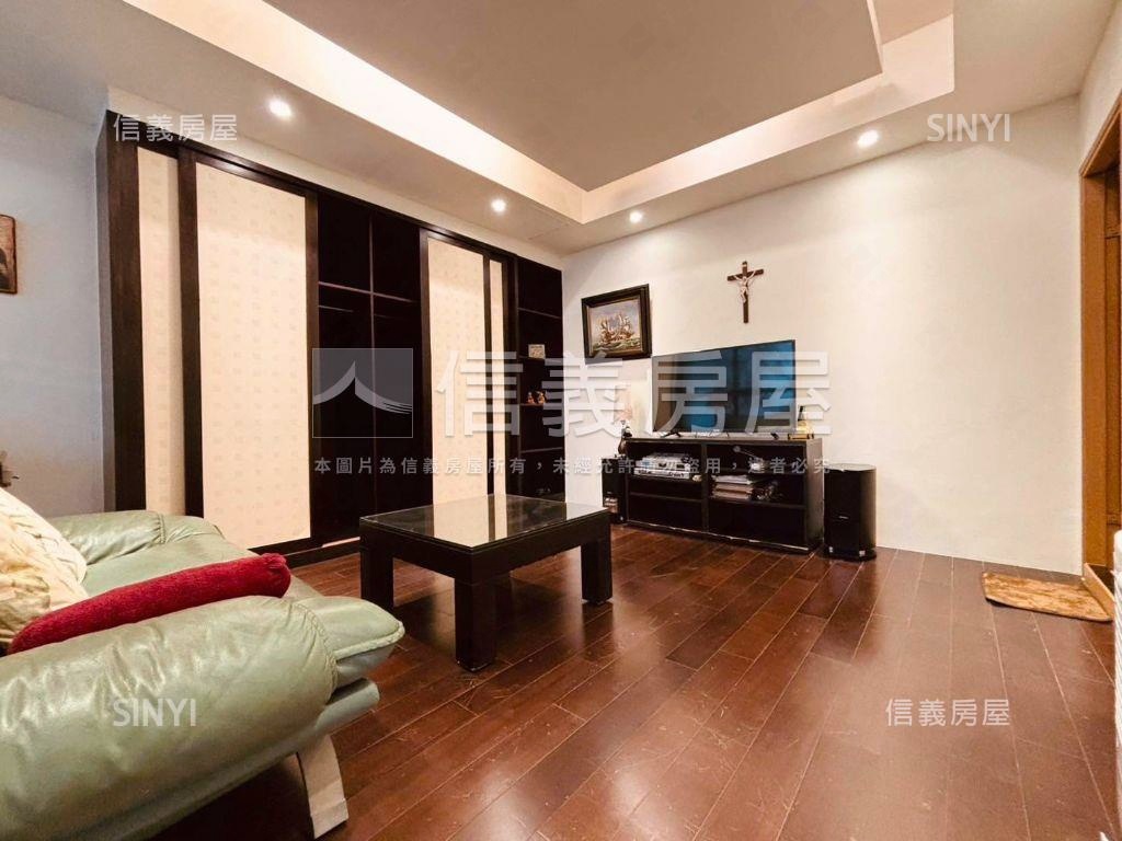 稀有社區型孝親房透天房屋室內格局與周邊環境