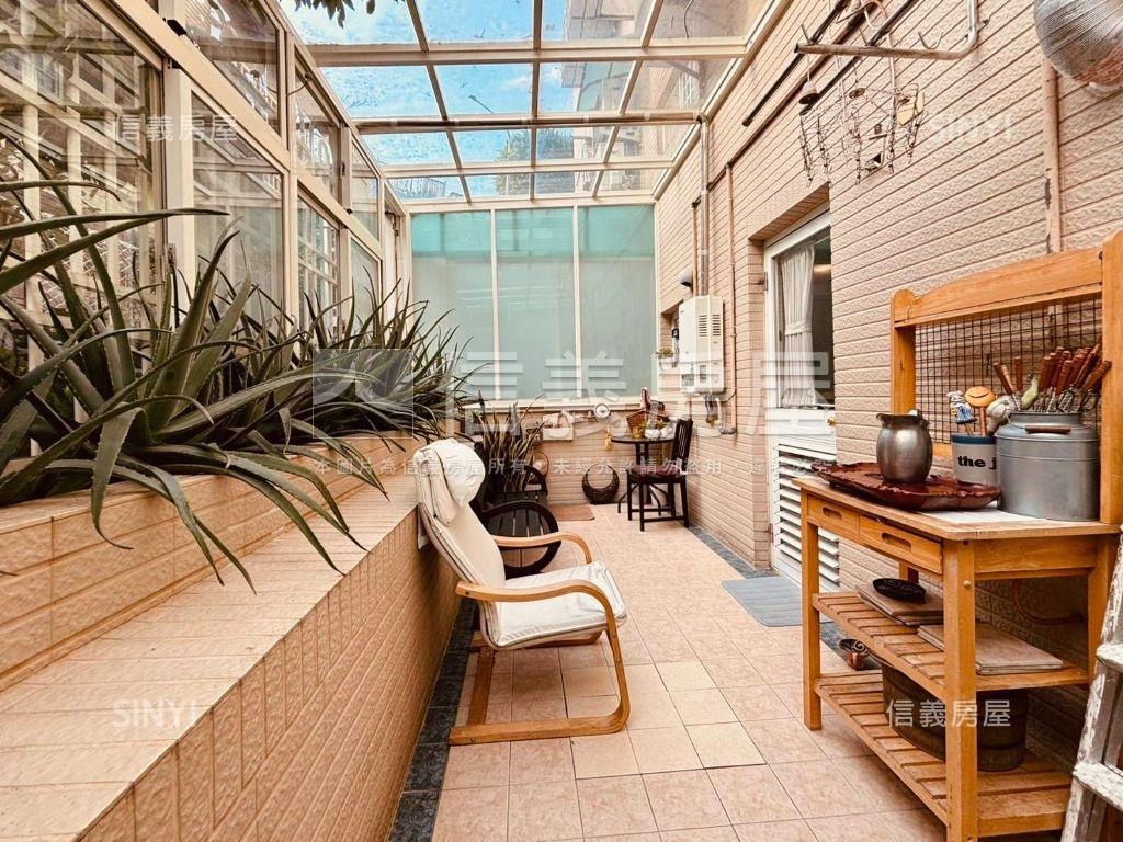 稀有社區型孝親房透天房屋室內格局與周邊環境