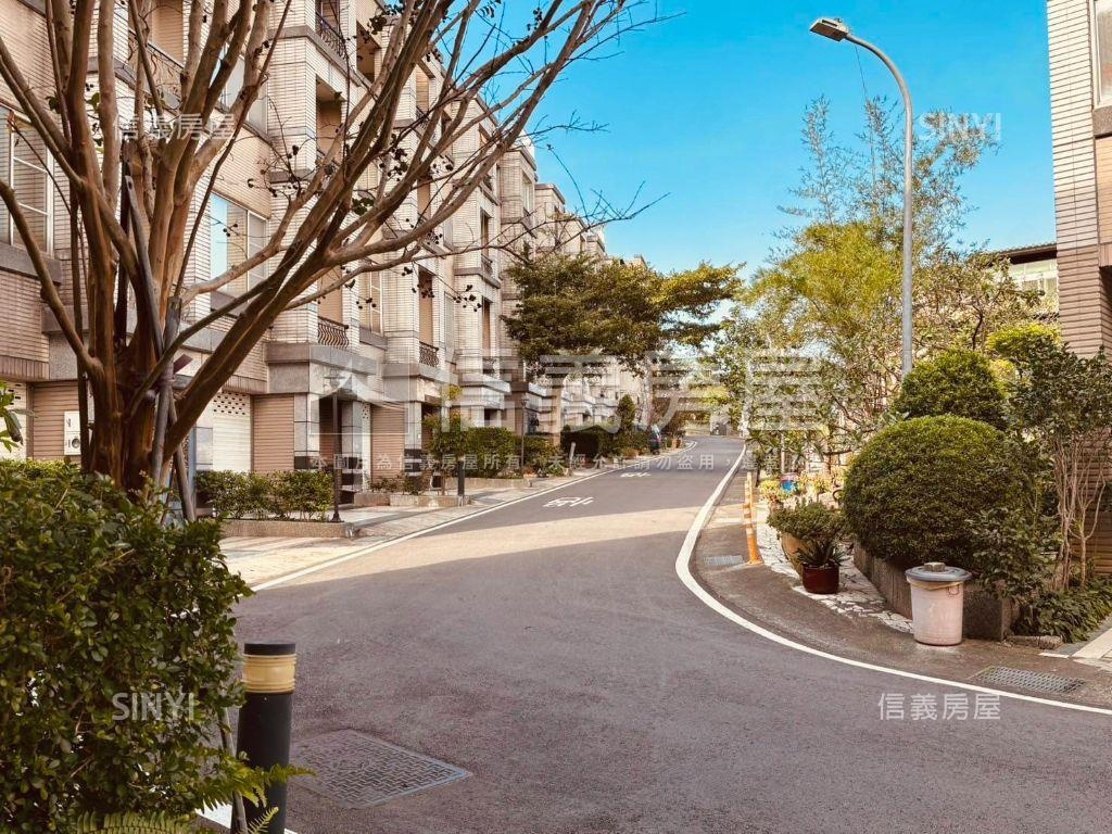 稀有社區型孝親房透天房屋室內格局與周邊環境