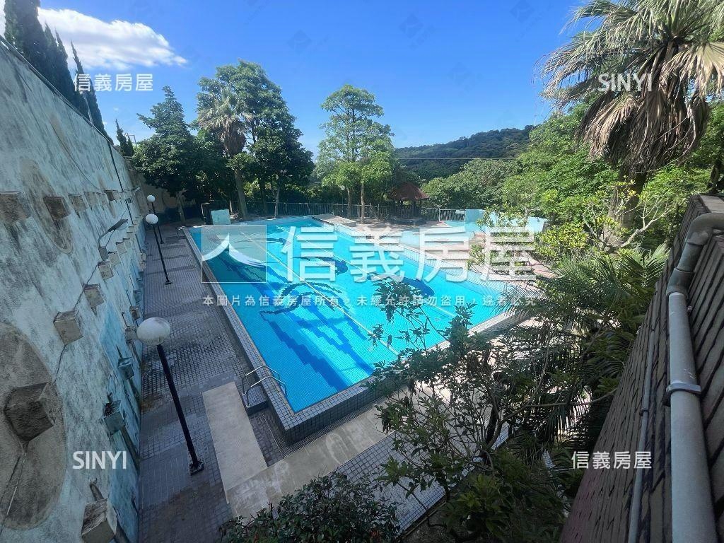 稀有社區型孝親房透天房屋室內格局與周邊環境