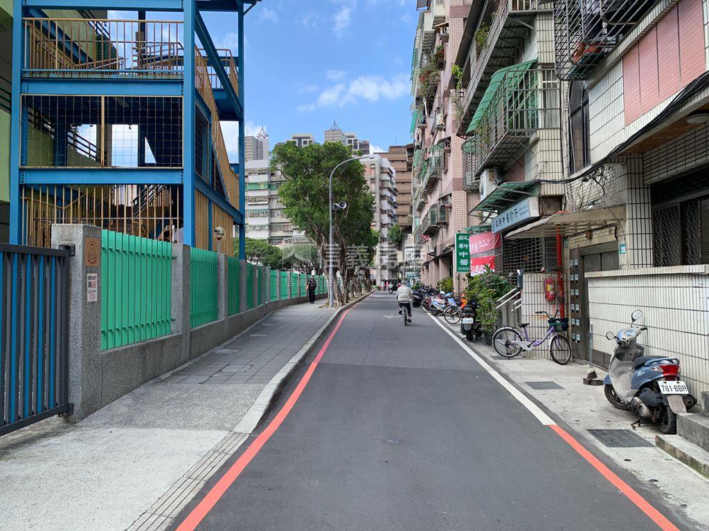 【優質】近新莊國小２樓房屋室內格局與周邊環境