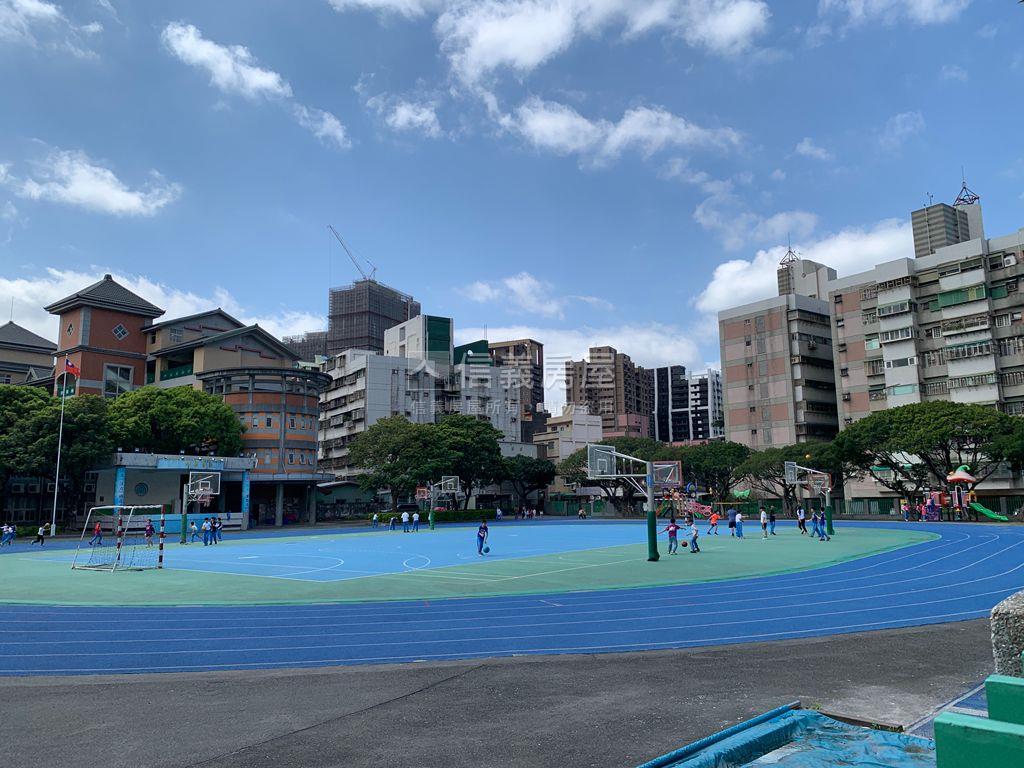 【優質】近新莊國小２樓房屋室內格局與周邊環境