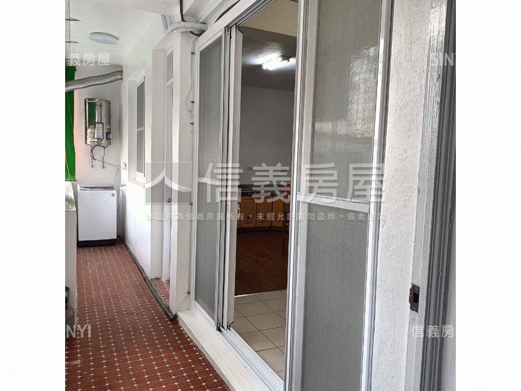 近德賢商圈３樓機能公寓房屋室內格局與周邊環境