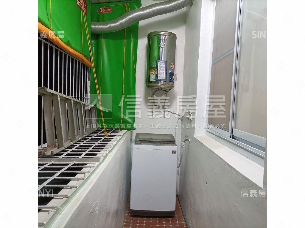 近德賢商圈３樓機能公寓房屋室內格局與周邊環境