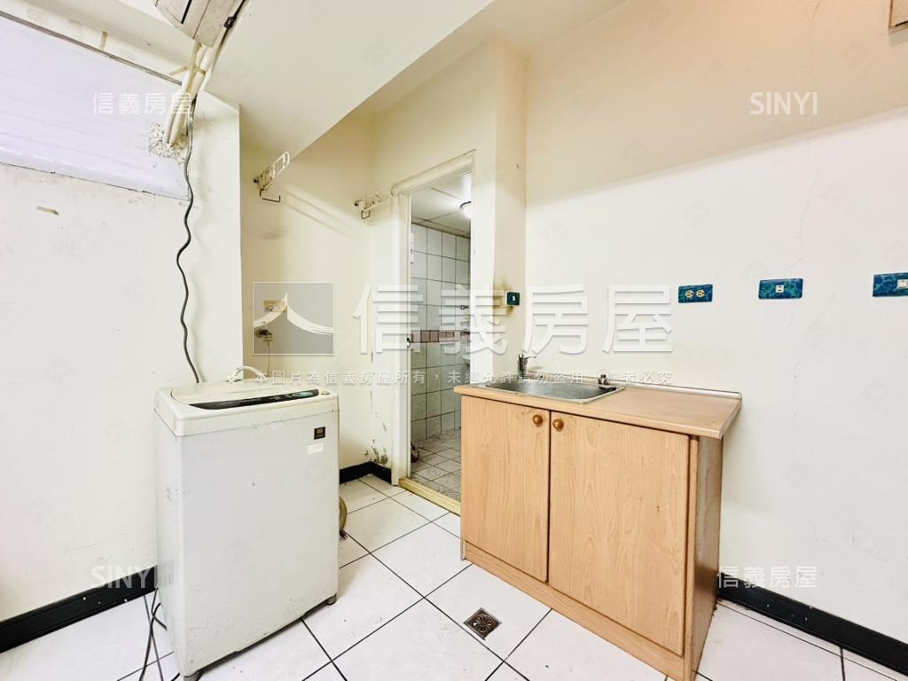 近中興大學高樓美視野套房房屋室內格局與周邊環境