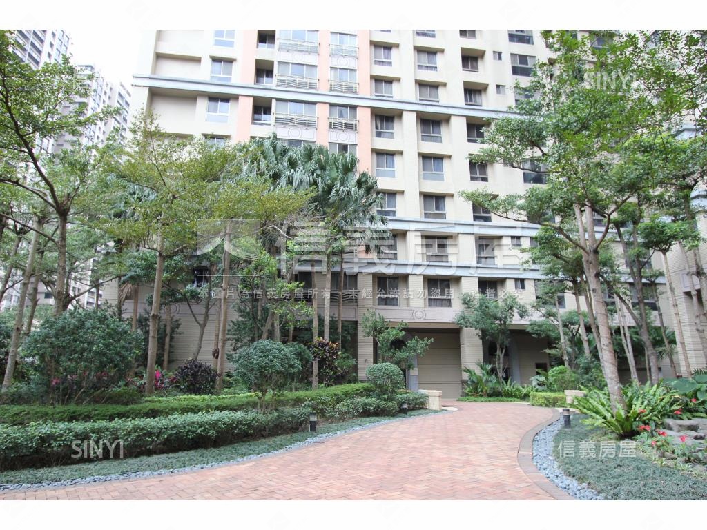 專任皇翔四季景觀套房房屋室內格局與周邊環境