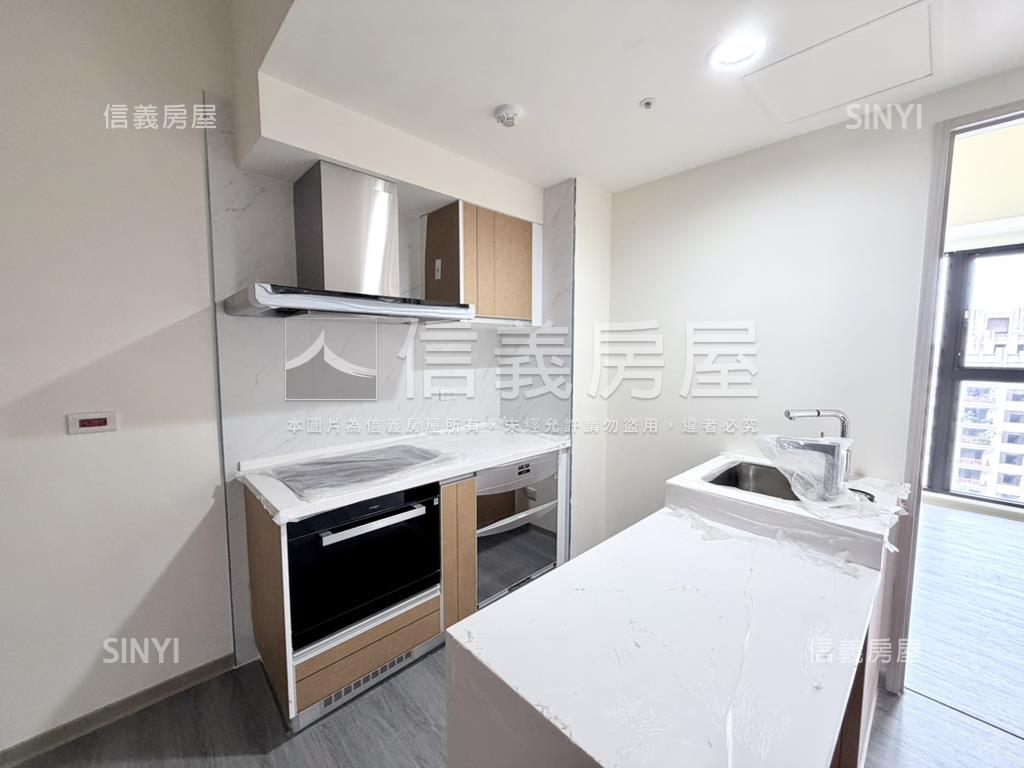 正市中心ＶＶＳ１剛交屋房屋室內格局與周邊環境