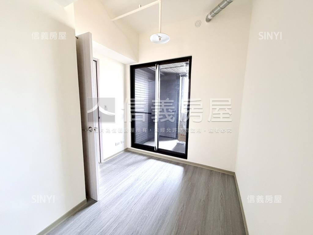 正市中心ＶＶＳ１剛交屋房屋室內格局與周邊環境
