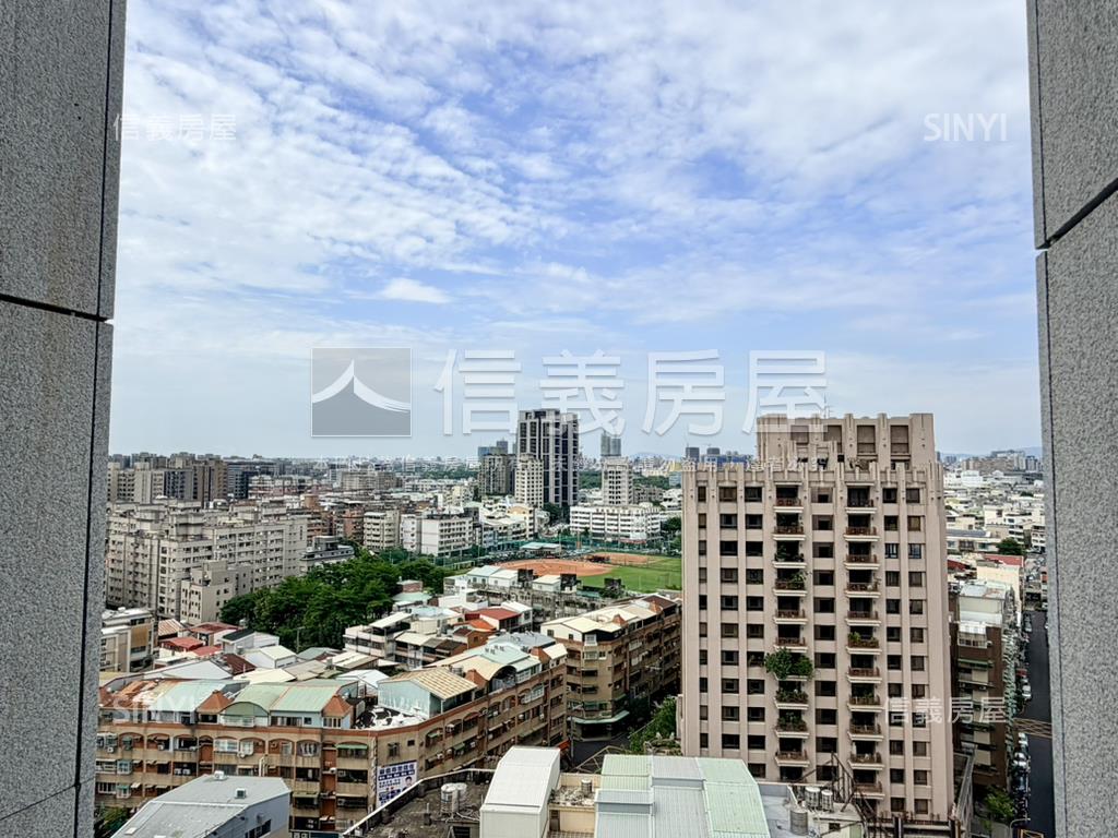 正市中心ＶＶＳ１剛交屋房屋室內格局與周邊環境