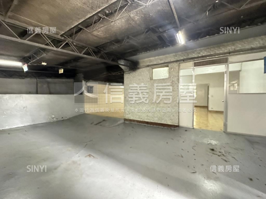 興南驚奇大空間一樓房屋室內格局與周邊環境