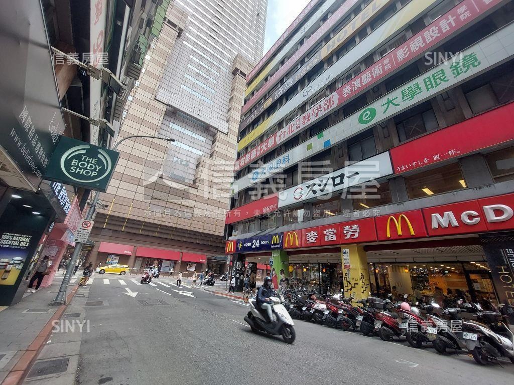 富比仕稀有車位房屋室內格局與周邊環境