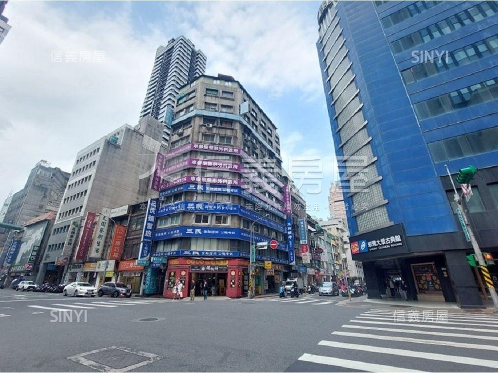 富比仕稀有車位房屋室內格局與周邊環境