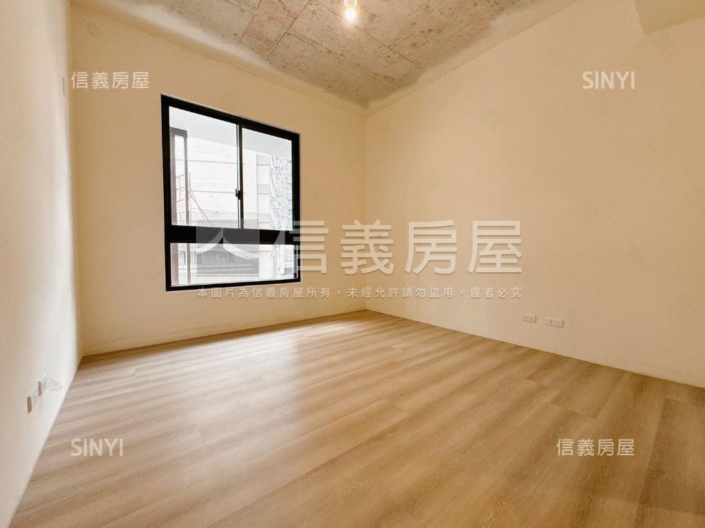 有謙４１期全新三房車位房屋室內格局與周邊環境