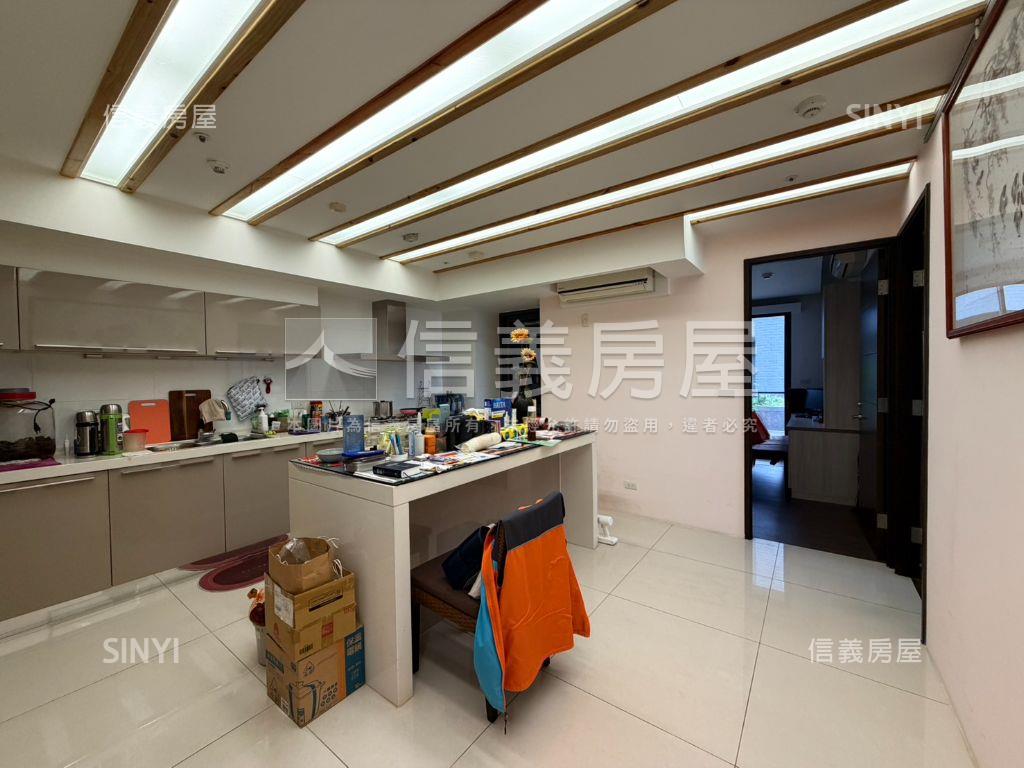 文華苑高樓層裝潢露台豪邸房屋室內格局與周邊環境