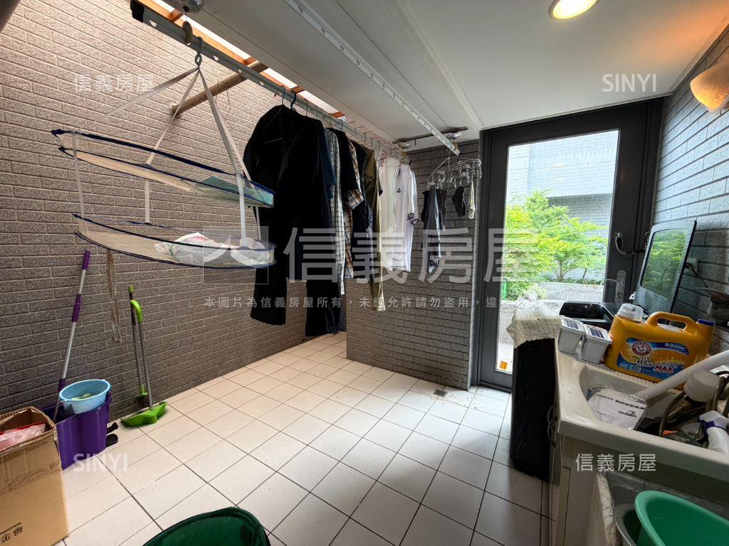 文華苑高樓層裝潢露台豪邸房屋室內格局與周邊環境