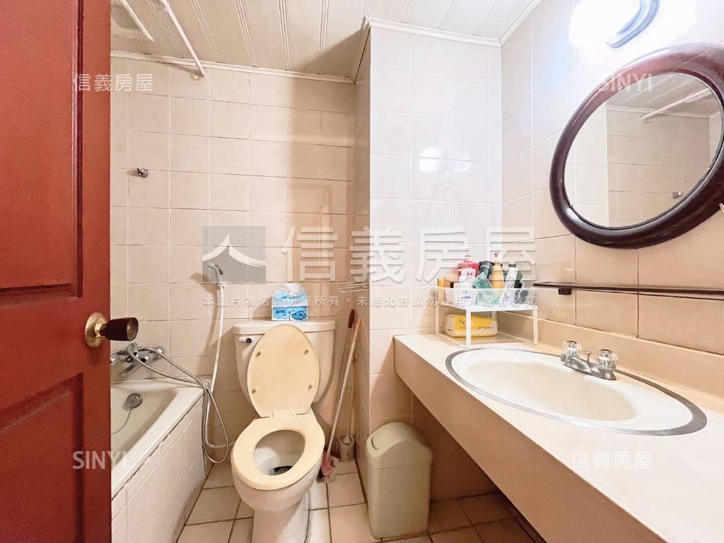 海華高樓採光４房平面車位房屋室內格局與周邊環境