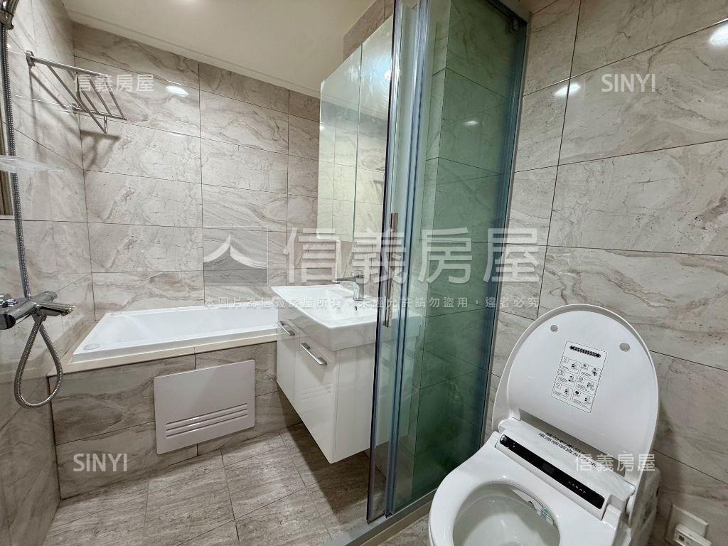 七期旁仰星殿兩房車位房屋室內格局與周邊環境