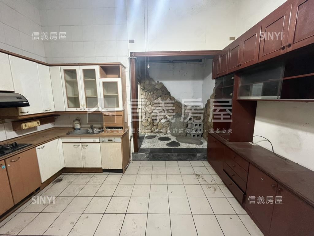 北區綠意盎然衛道新世界房屋室內格局與周邊環境