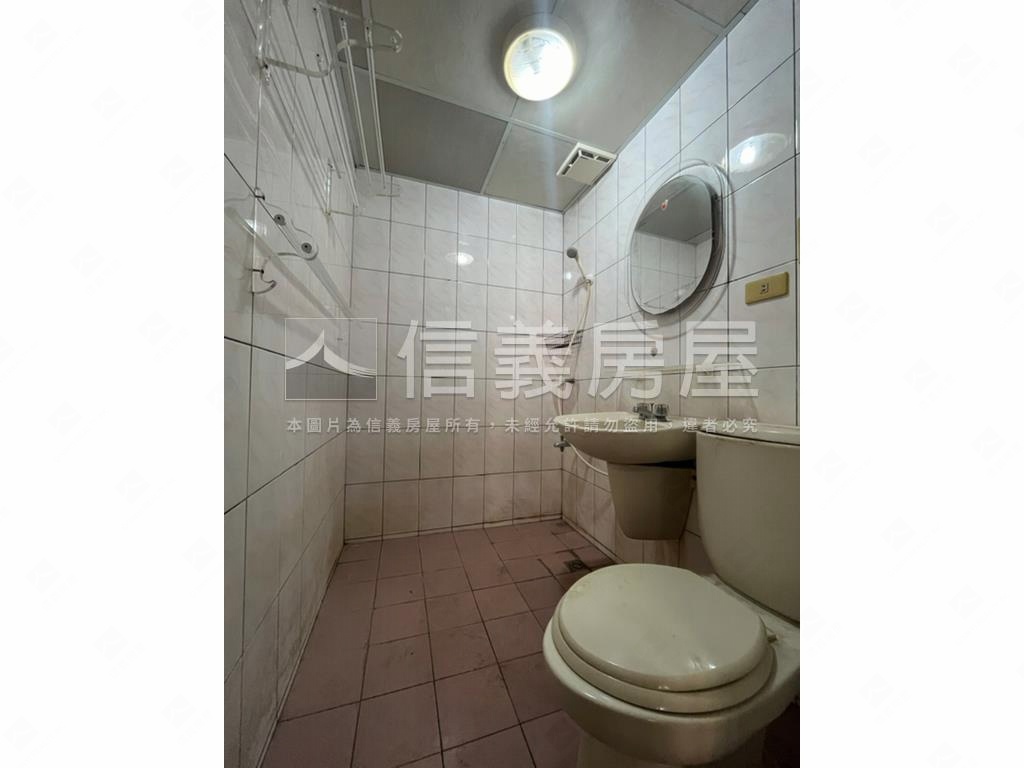 北區綠意盎然衛道新世界房屋室內格局與周邊環境