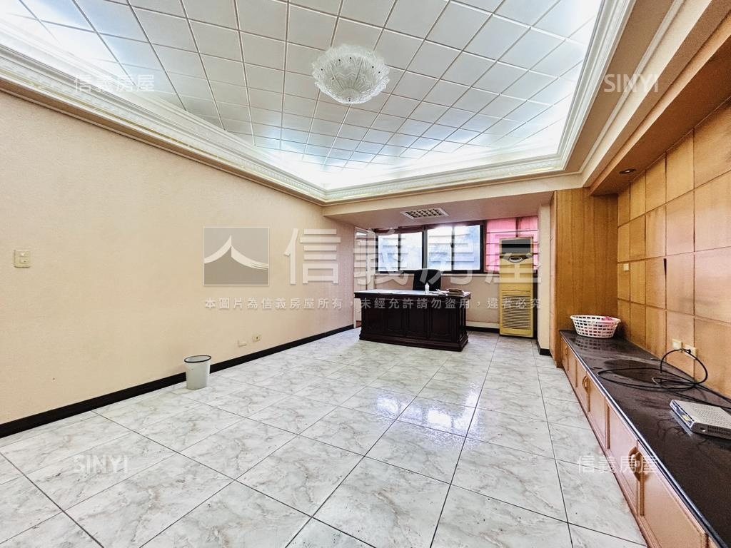 塔城龍門．面公園露台戶Ａ房屋室內格局與周邊環境