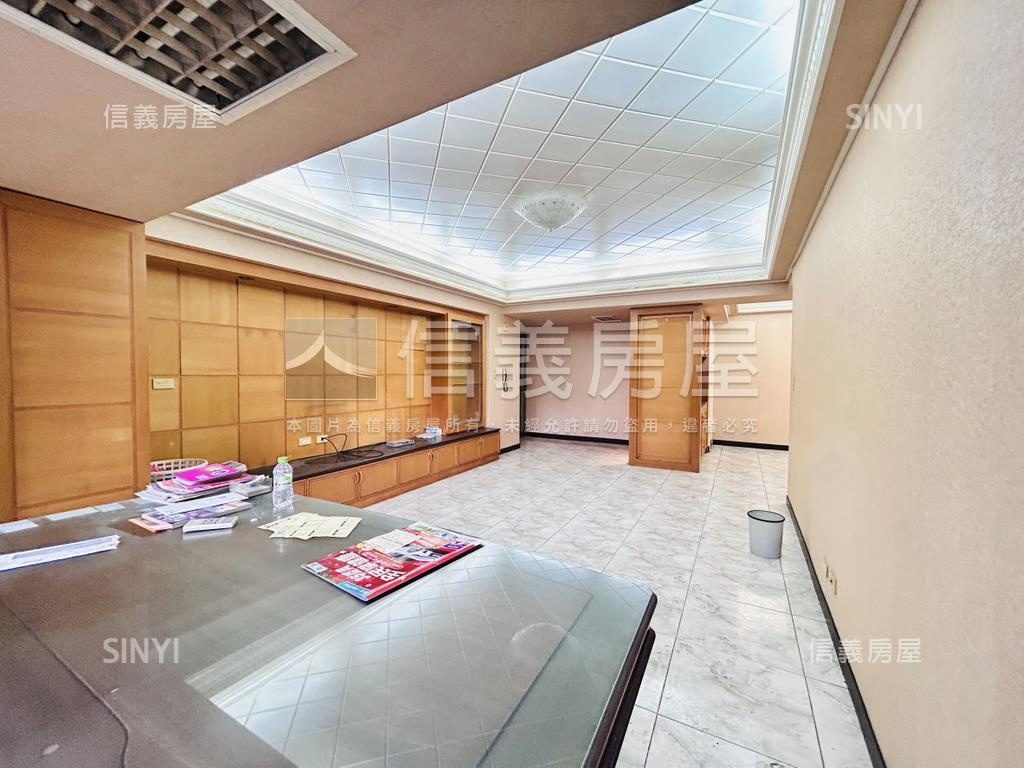 塔城龍門．面公園露台戶Ａ房屋室內格局與周邊環境