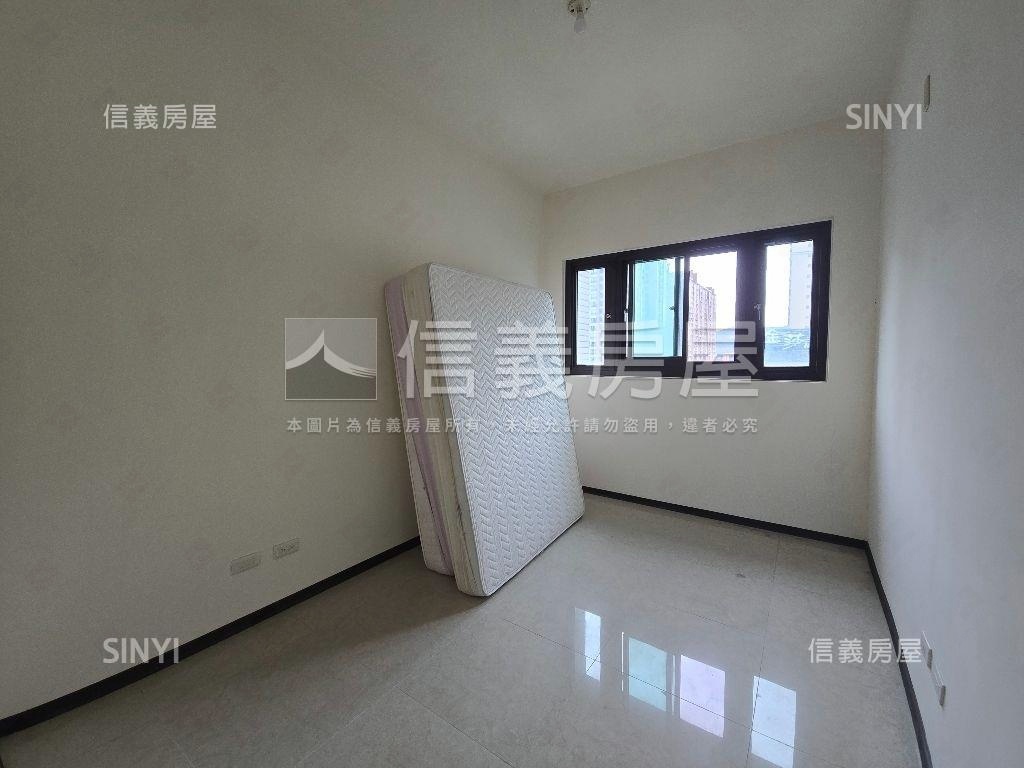 哲里。建商屋況無裝潢三房房屋室內格局與周邊環境