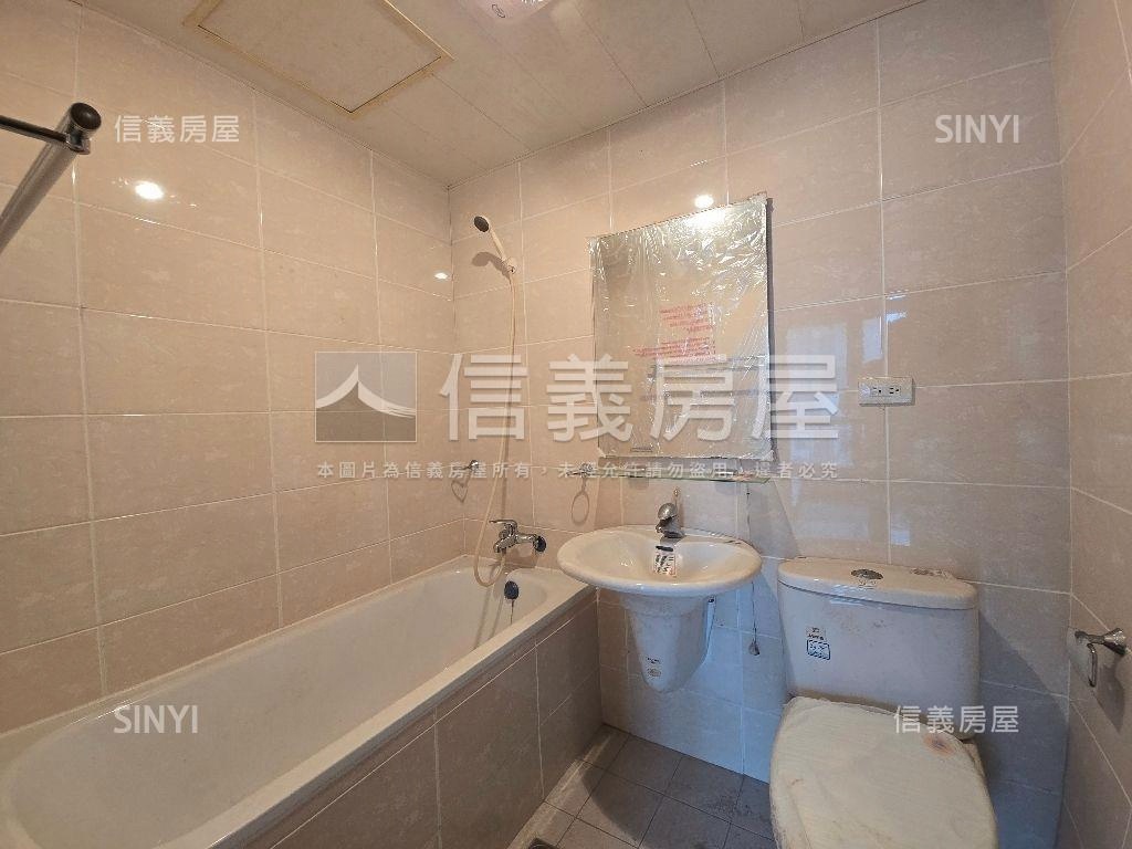 哲里。建商屋況無裝潢三房房屋室內格局與周邊環境