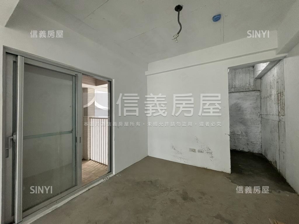 百貨商圈隱市豪邸房屋室內格局與周邊環境