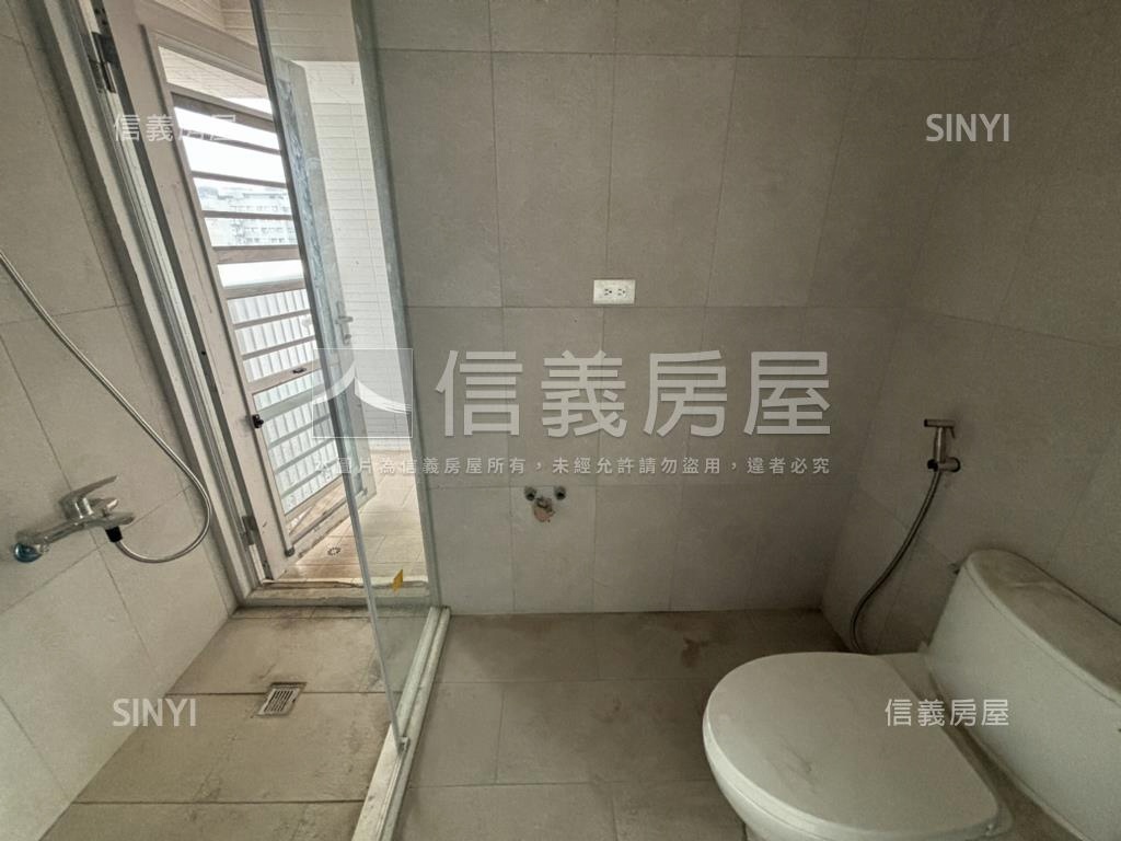 百貨商圈隱市豪邸房屋室內格局與周邊環境