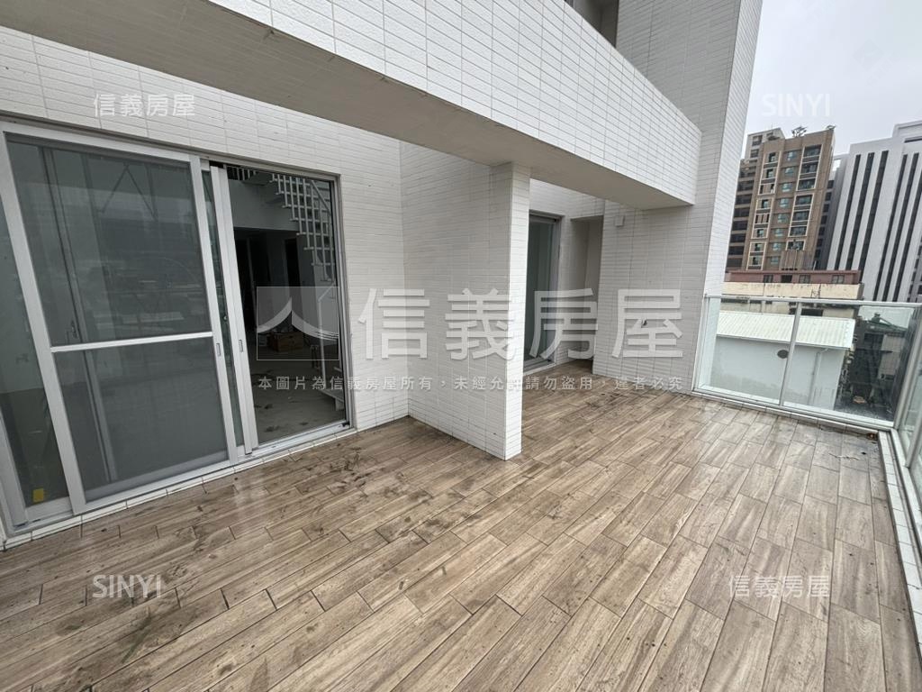 百貨商圈隱市豪邸房屋室內格局與周邊環境