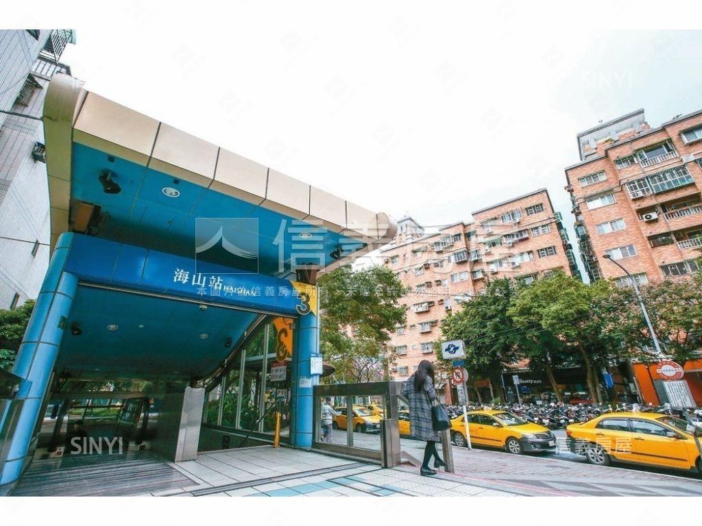 土城紅布朗花園三房車位房屋室內格局與周邊環境