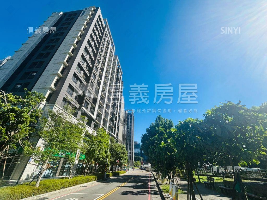 土城紅布朗花園三房車位房屋室內格局與周邊環境