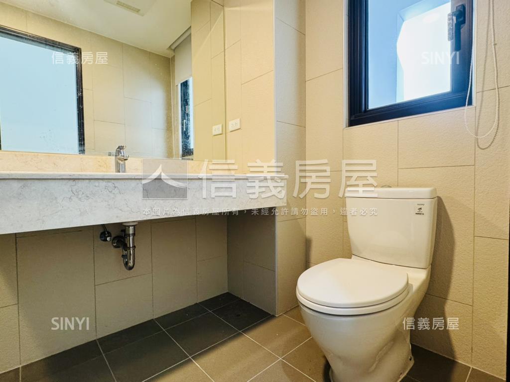 翡翠森林朝北電梯雙車宅邸房屋室內格局與周邊環境